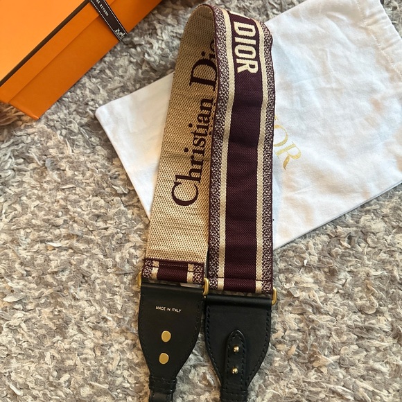 Authentic Christian Dior Burgundy Oblique Bag Strap - Picture 3 of 13